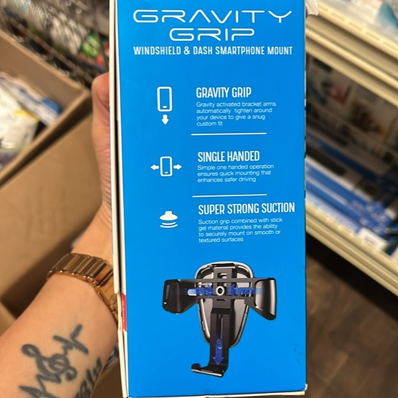 Gravity grip car mount - Picture 2 of 4